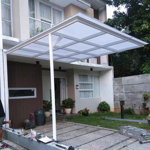 Faktor yang Mempengaruhi Harga Kanopi Polycarbonate